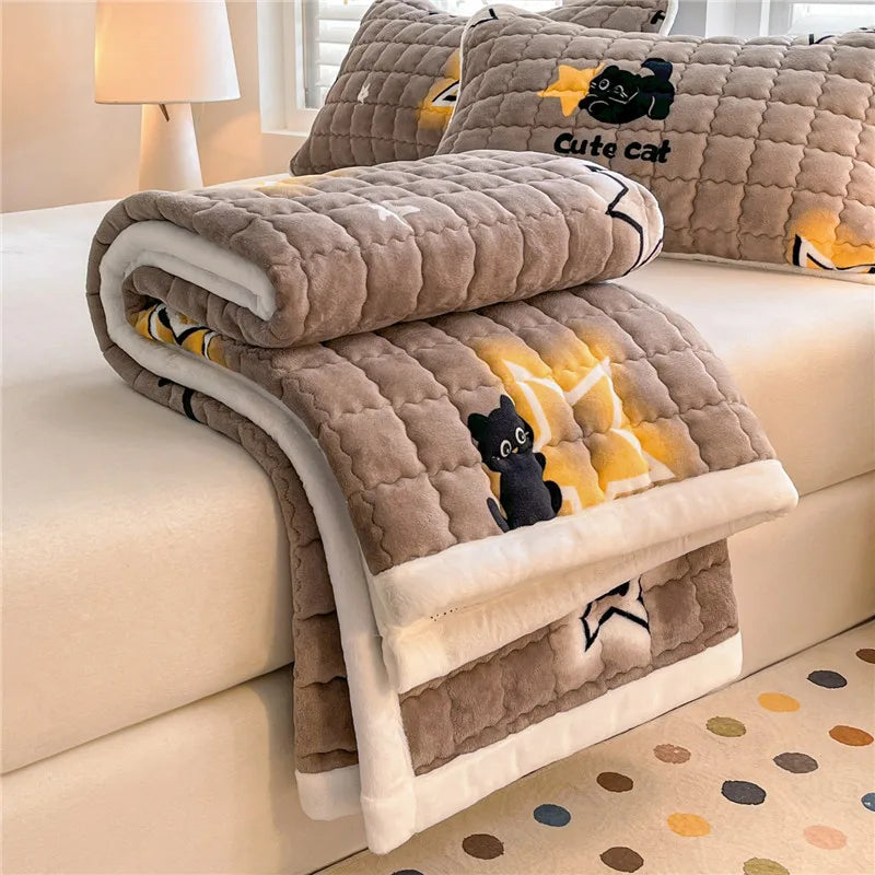 Velvet Comfort Thicken Mattress Topper – Soft Quilted Bed Mat for Winter Warm Beds