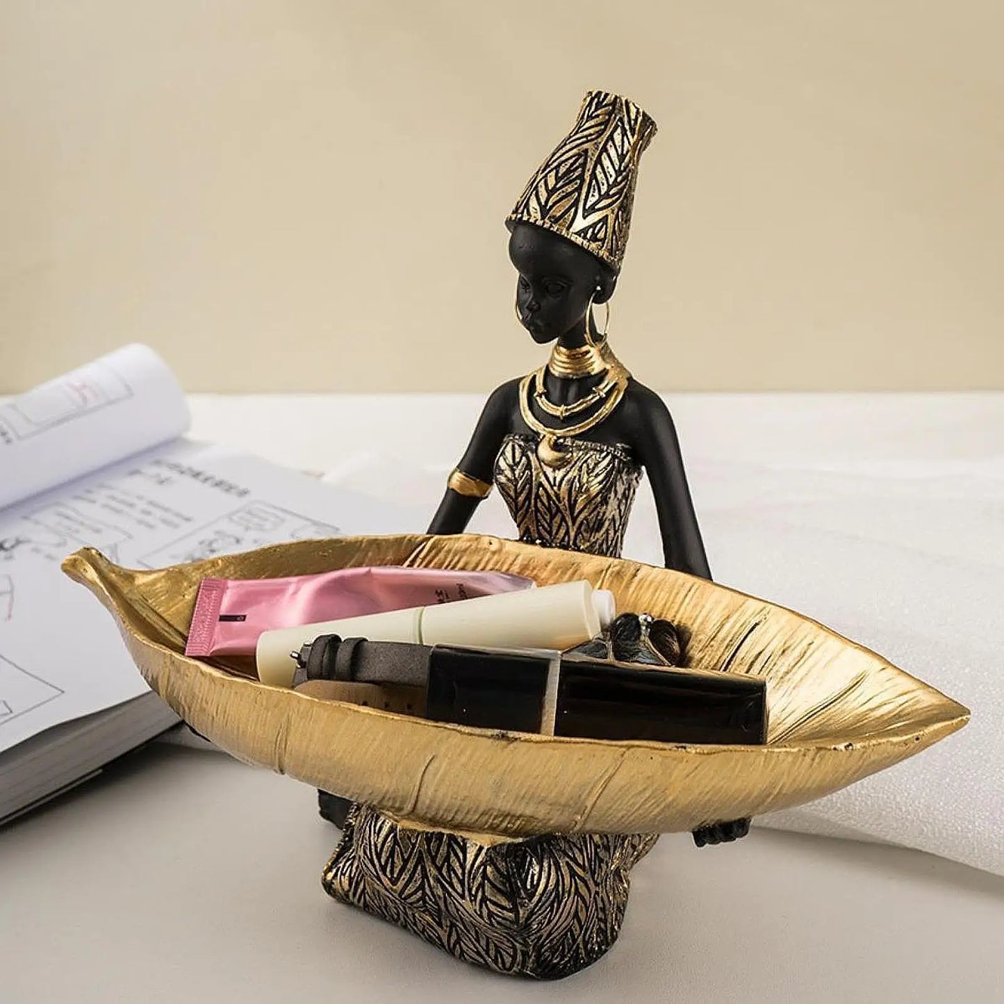 Elevate Your Space with Elegance – Decorative Organizer with Storage Tray