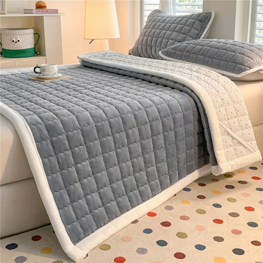Velvet Comfort Thicken Mattress Topper – Soft Quilted Bed Mat for Winter Warm Beds
