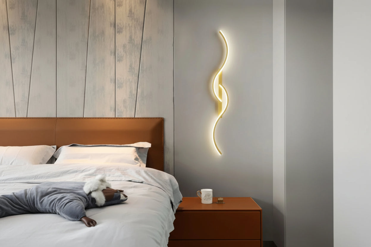 AuraLine Wall Lamp – Minimalist Ambient Lighting